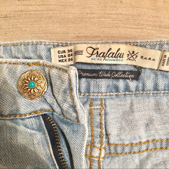 Trafaluc TRF Zara Cutoff Jean Shorts Ripped Sz 4 - Picture 5 of 5